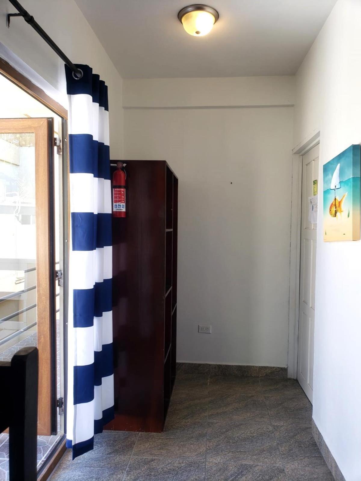 Beach Club Budget Rooms At Popeyes Caye Caulker Dış mekan fotoğraf